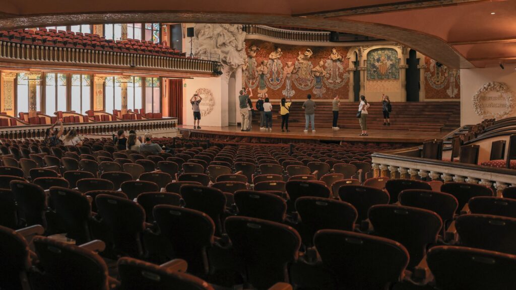 Conheça o chamamento público de teatro da cidade de São Paulo, que destina 4 milhões de reais para apoiar coletivos teat